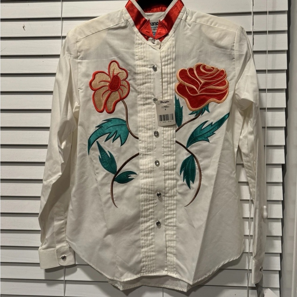 Wrangler White Floral Embroidered Button Down Shirt